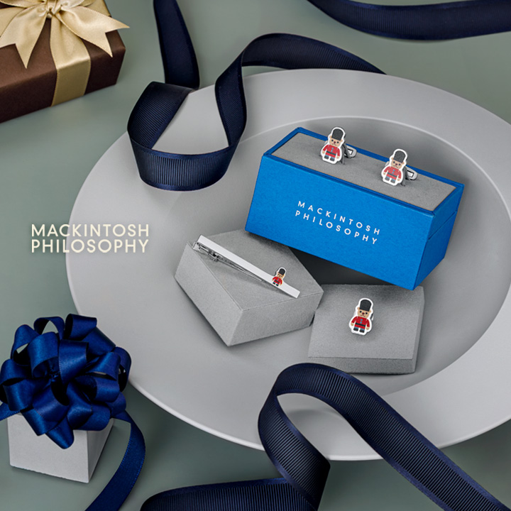 【 】カフスとタイピン (ジャンク、約53g) 楽天市場】【名入れ付き 日本製ネクタイピンとカフスのセット